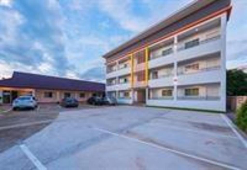 צ'יאנג ריי Meesuk Chiangrai Hotel מראה חיצוני תמונה
