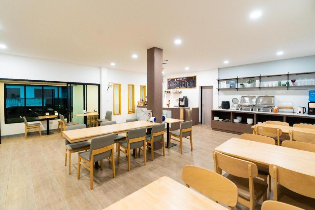 צ'יאנג ריי Meesuk Chiangrai Hotel מראה חיצוני תמונה