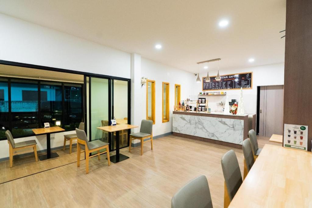 צ'יאנג ריי Meesuk Chiangrai Hotel מראה חיצוני תמונה